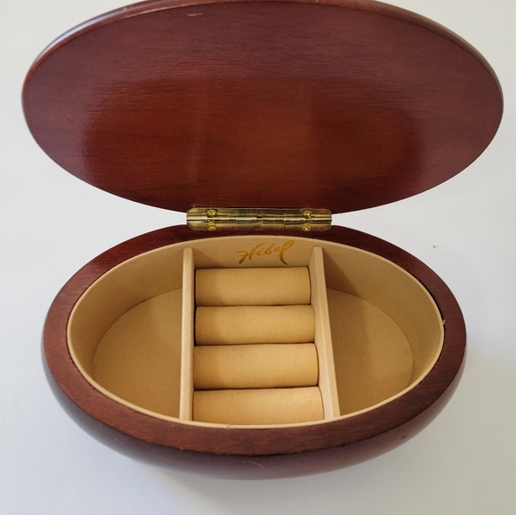 Edna Hibel Mother And Child Oval Wood Jewelry Box - Picture 2 of 11